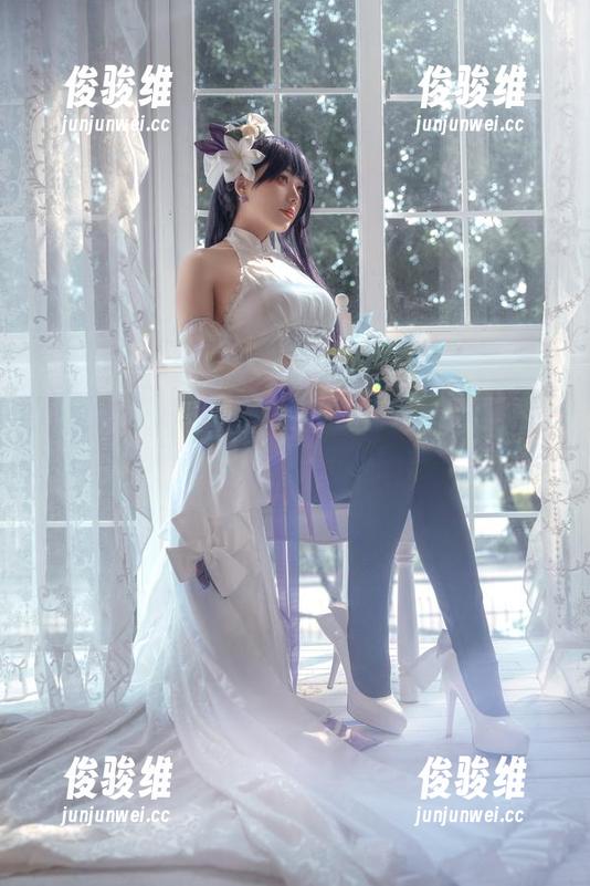 阿九从不咕咕(九言)写真上线：间谍x家族，原来美图也能有这样的危险气息！