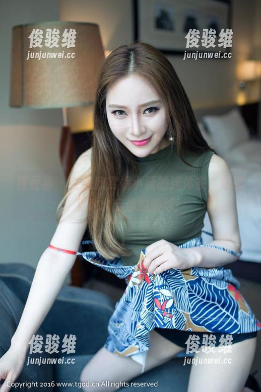 青豆客 - 在线欣赏妮小妖的连体衣，随时随地拿走你的眼球！