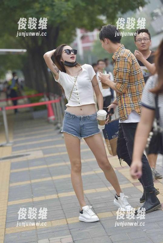魔镜街拍全集：看陌生城市里的模特，时尚盲点？
